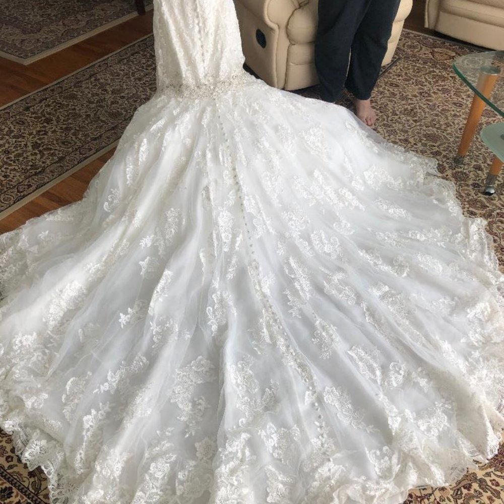 Allure Bridals Wedding Dress - Style 9018, Lace
